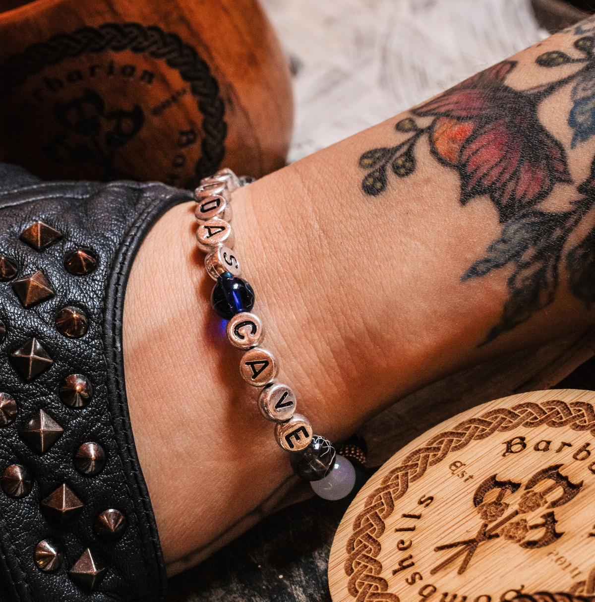 Valda’s Friendship Bracelets — Faire Exclusive